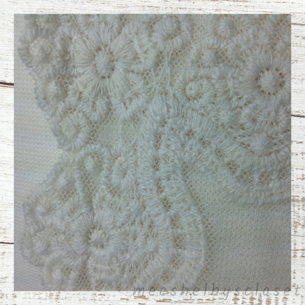 Umgee Ivory Cream Lace Ruffle Flowy Sheer Vest - Picture 5 of 8